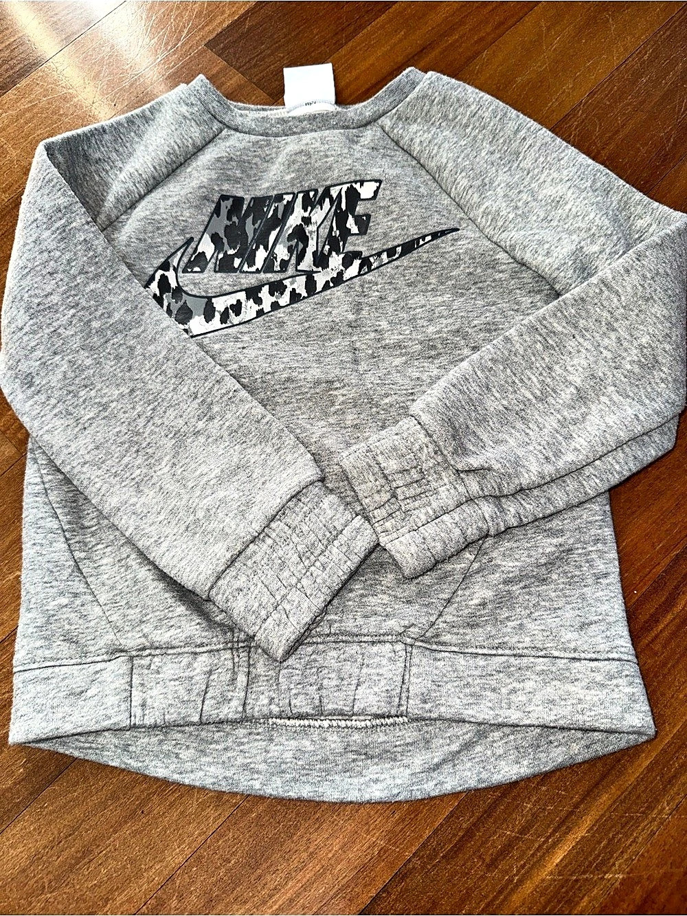 Nike Girls XS Gray Graphic Sweatshirt